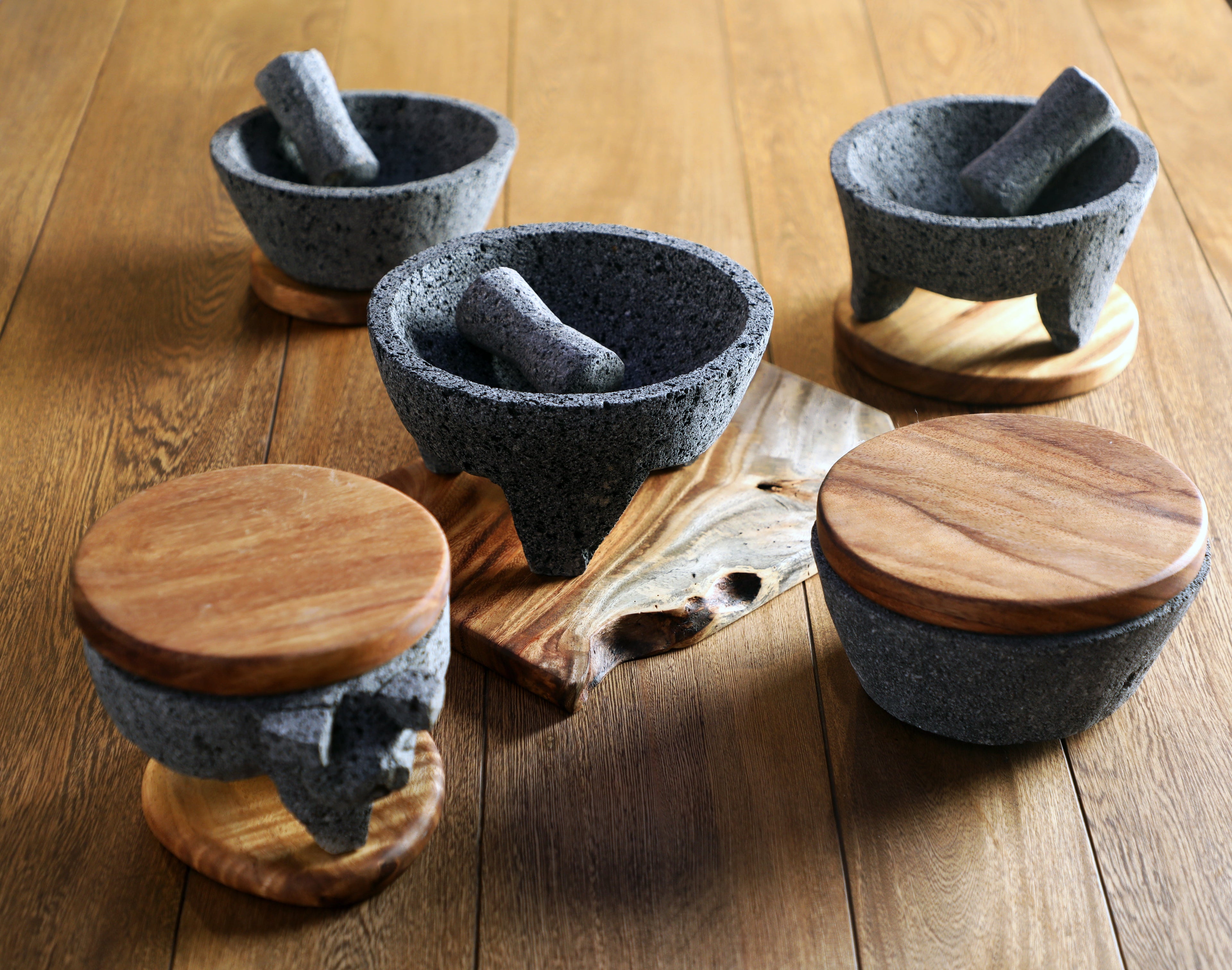 MOLCAJETES